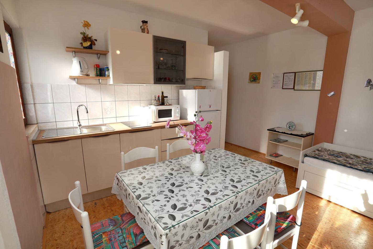 Apartments Irena Трогир Екстериор снимка