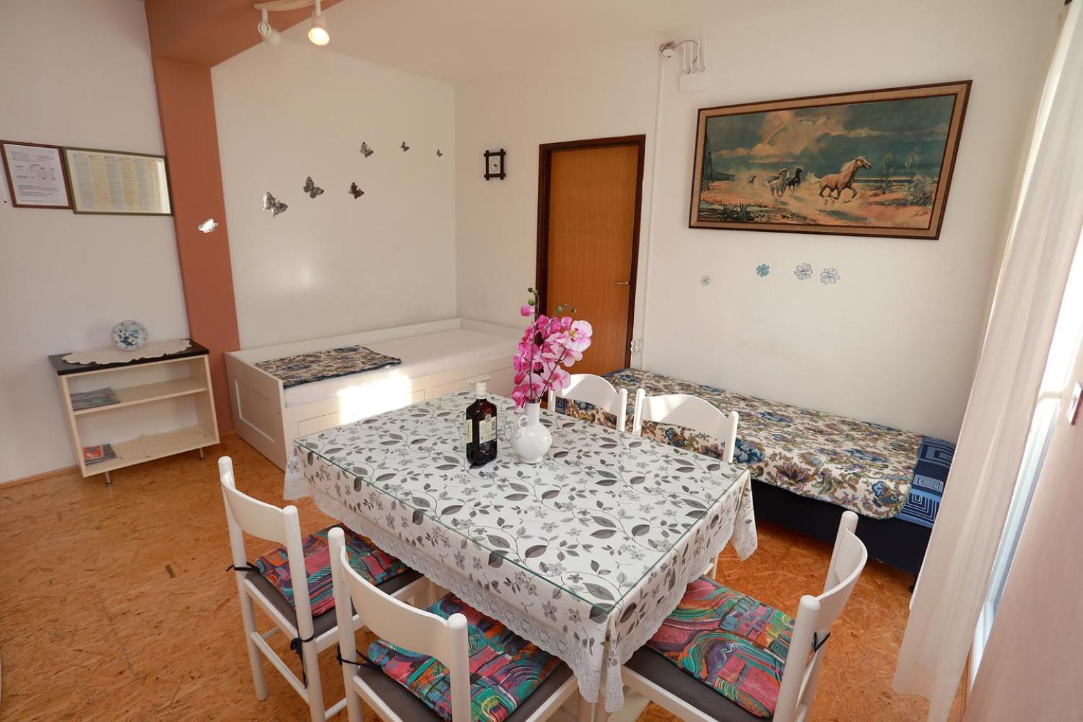 Apartments Irena Трогир Екстериор снимка